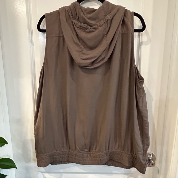 Michael Kors Olive Utility Vest Women’s XL - Picture 2 of 9